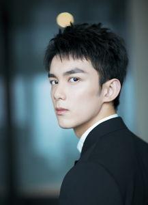 爆料娱乐吴磊是谁啊,爆料娱乐中的当红小生吴磊是谁？  第2张